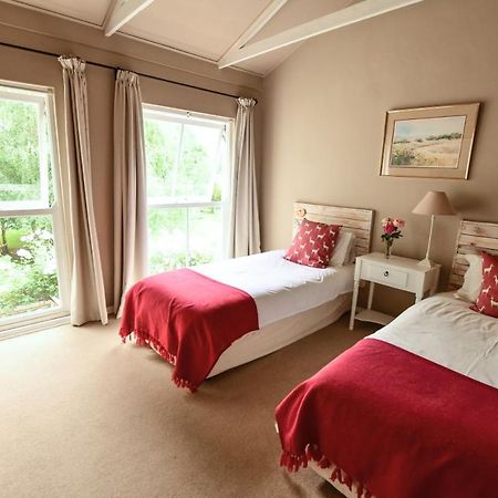 Millpond House Hotel คลาเรนส์ ภายนอก รูปภาพ
